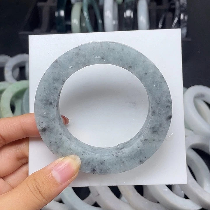 定制翡翠翡翠手镯未镶嵌