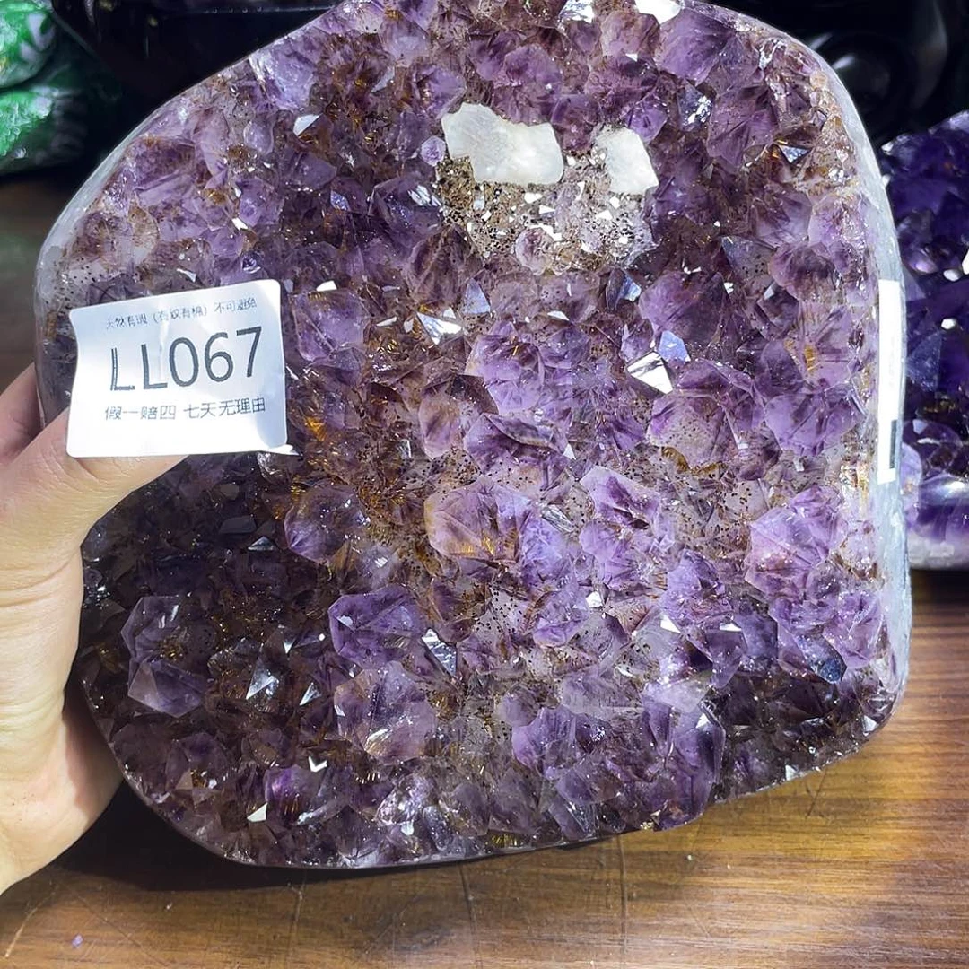 未镶嵌水晶大型摆件（非配饰）