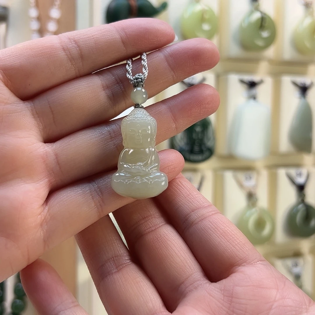 J***e和田玉未镶嵌颈饰