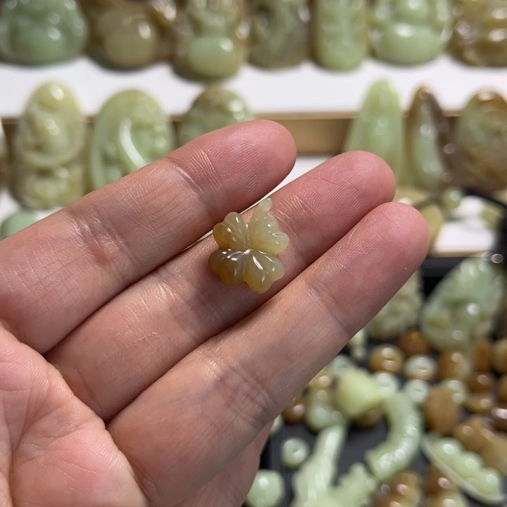 和田玉颈饰未镶嵌豆***~