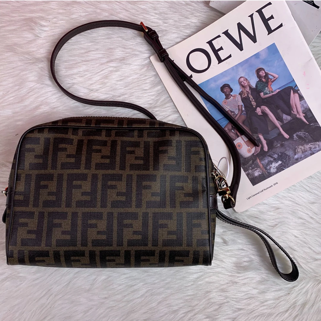 95新 FENDI/芬迪 老花单肩包/FYWJ08731509/1509