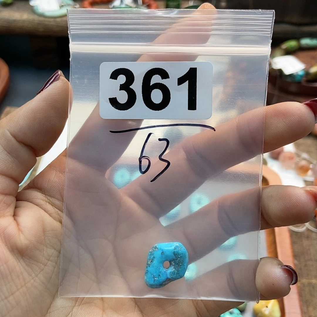 【闪购商品】翡翠挂件未镶嵌含**蜜配件