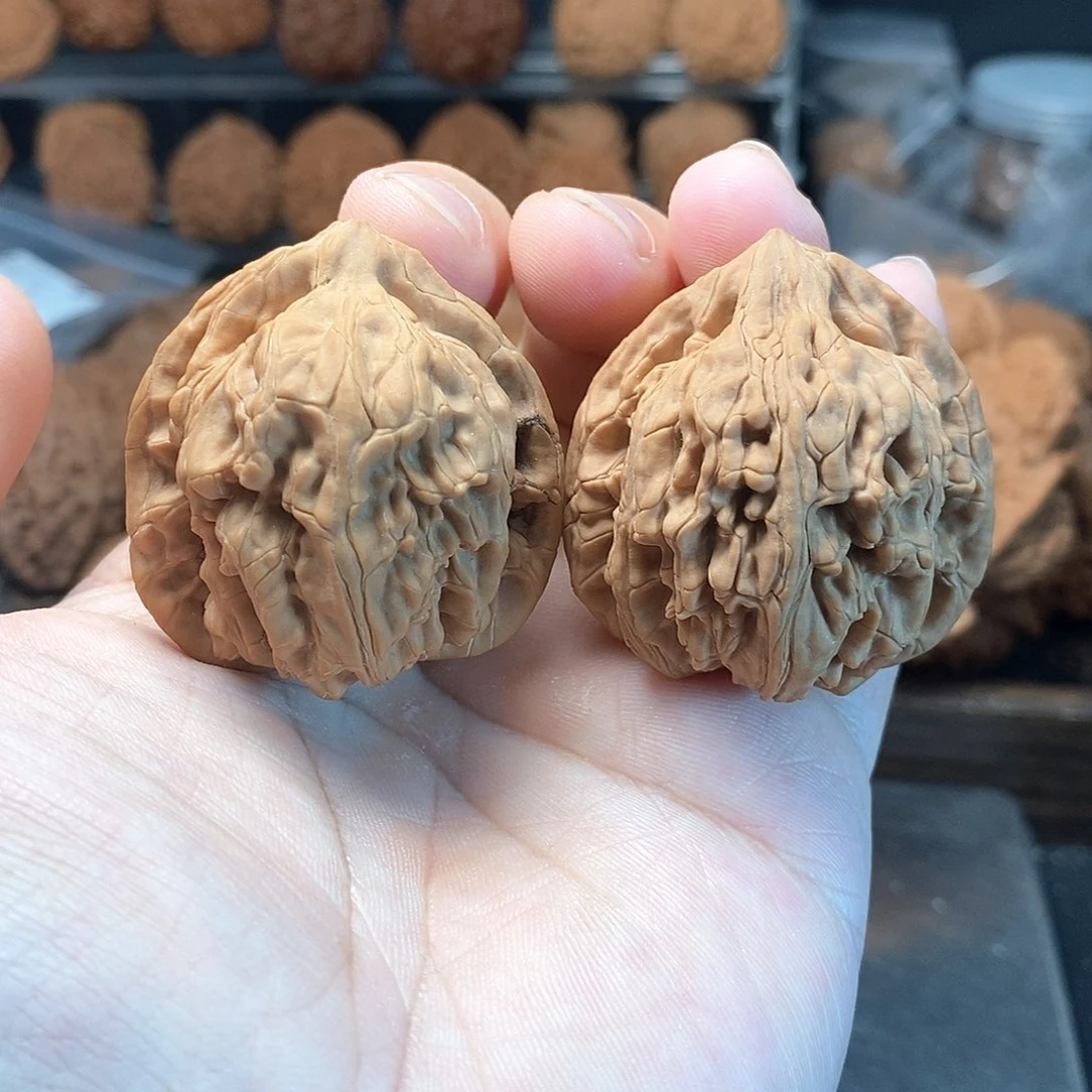 1文玩核桃龙门柱40-253