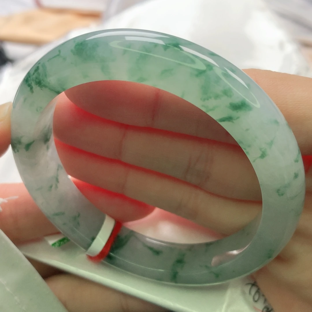 翡翠未镶嵌手镯缅甸56完美