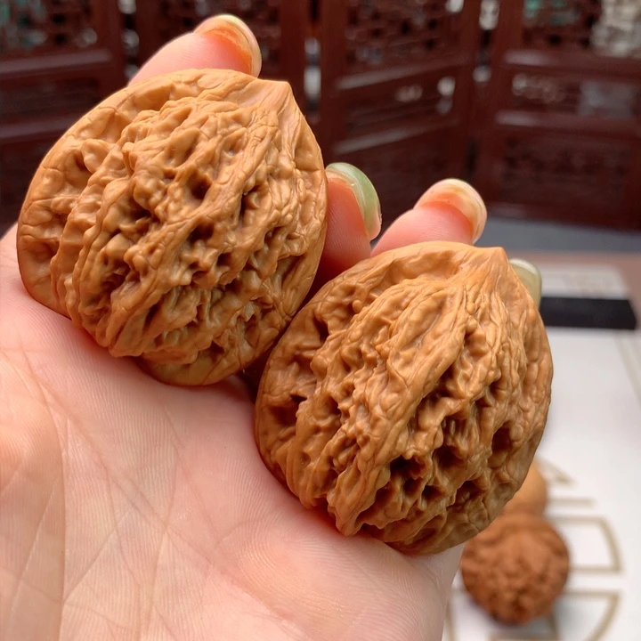 文玩核桃吊坠至尊虎。 6号