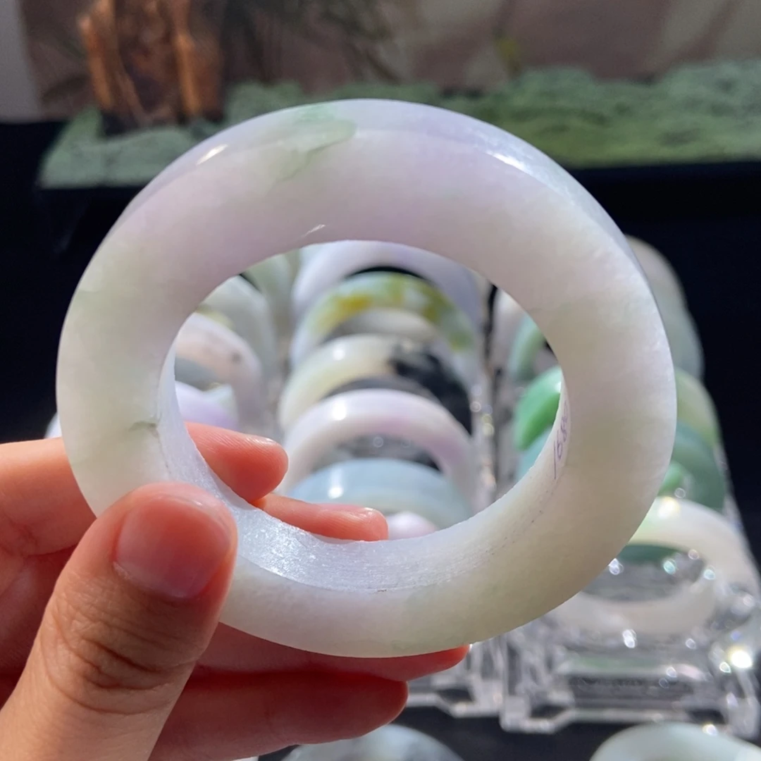 H***F定制翡翠未镶嵌翡翠手镯
