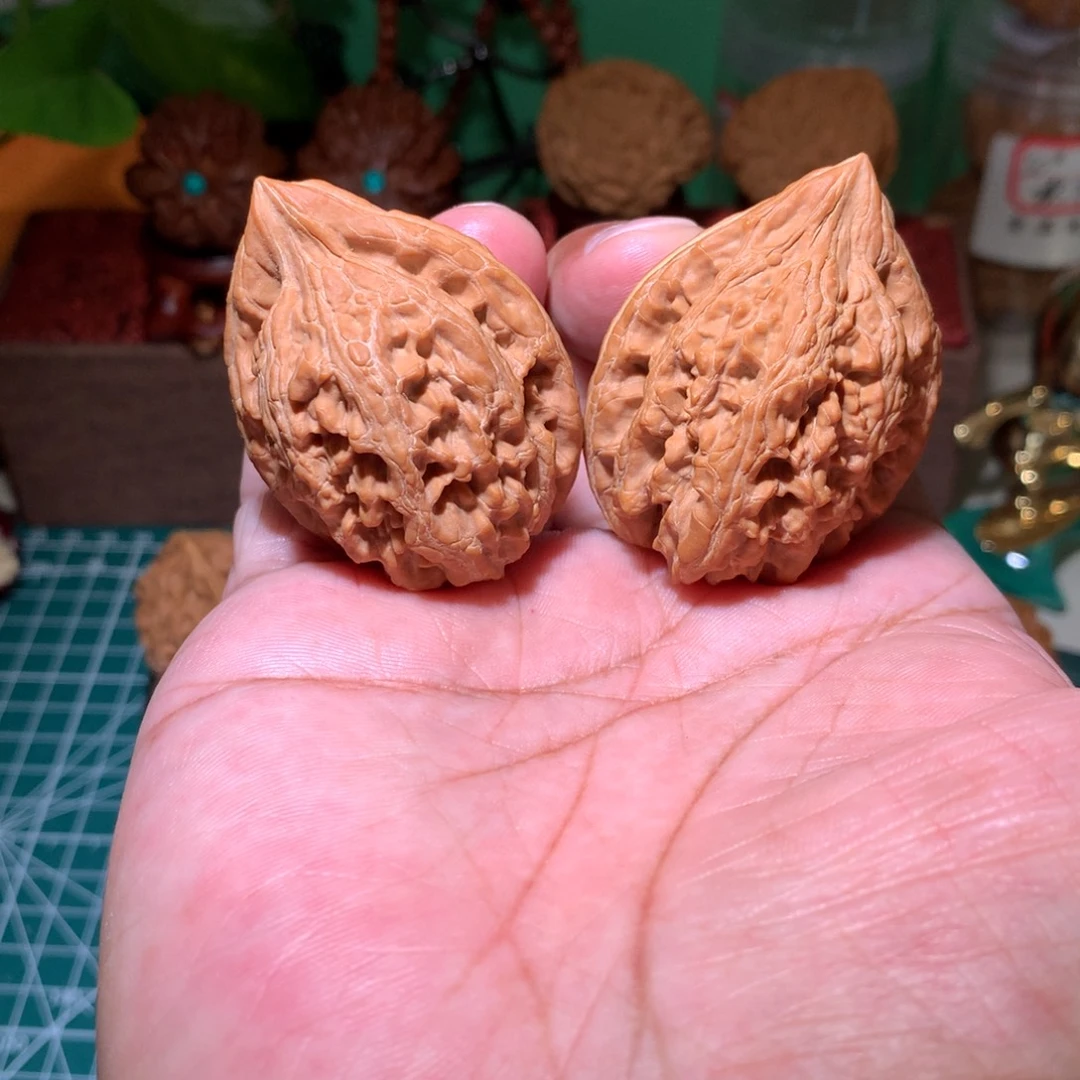 文玩核桃吊坠大高尖大沽石