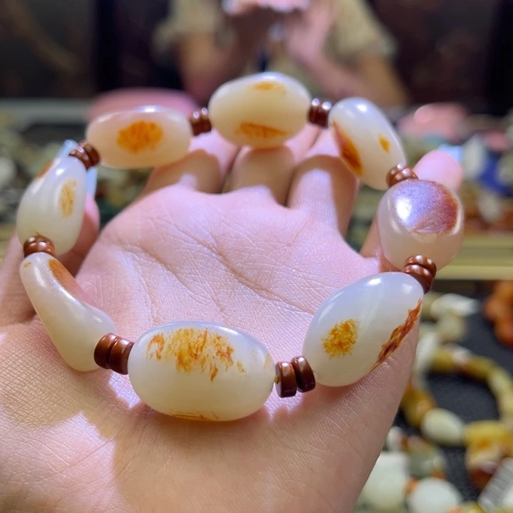 和田玉未镶嵌颈饰爺***洒