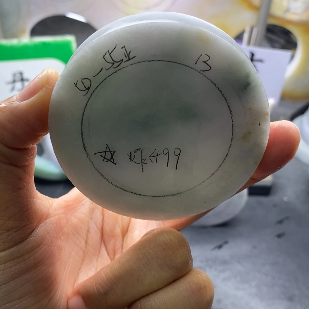 定制翡翠未镶嵌翡翠手镯