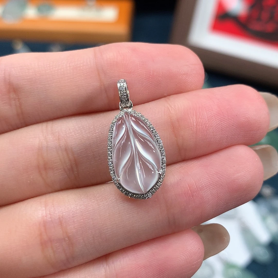 吊坠(不含链)18K金镶嵌翡翠