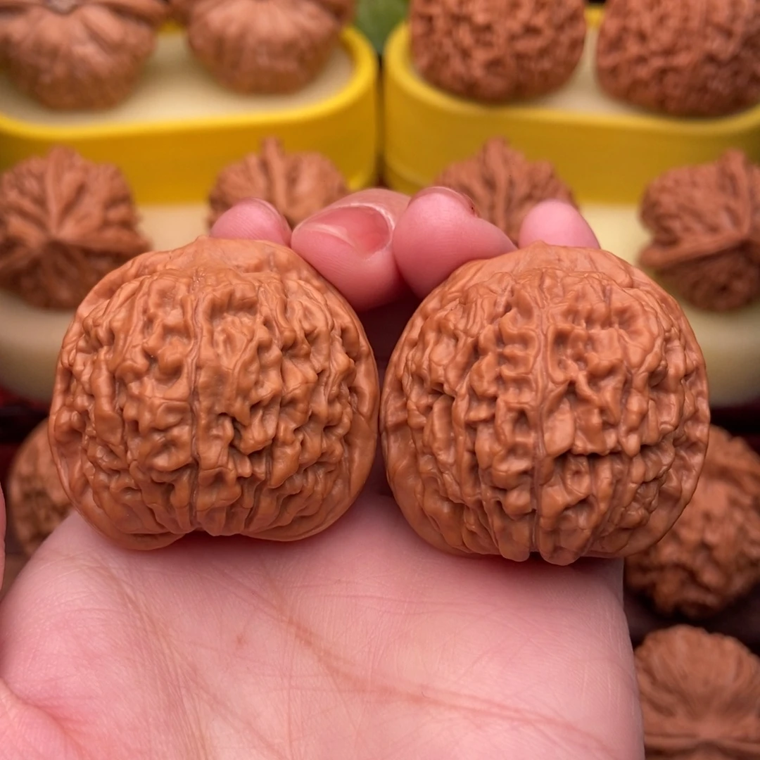 把件文玩核桃野生莲花38.5