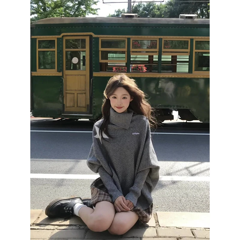 MARIE.COCO学院风灰色高领不规则长袖针织衫毛衣女秋季格纹花苞裙