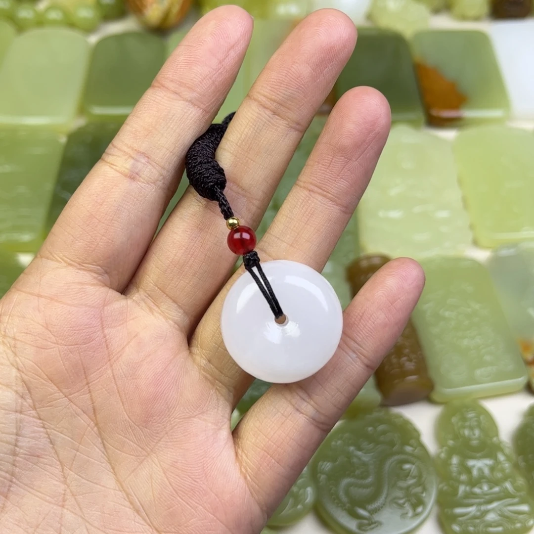 新疆昆仑山料平安扣