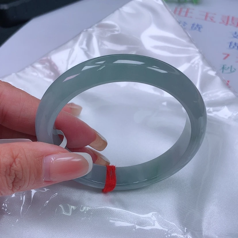 【闪购商品】未镶嵌手镯翡翠5657