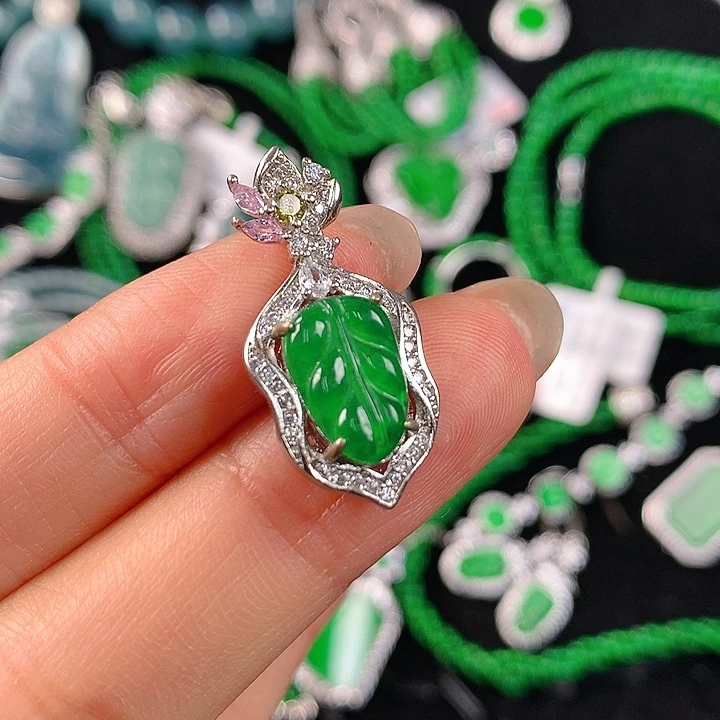 翡翠颈饰未镶嵌翡翠