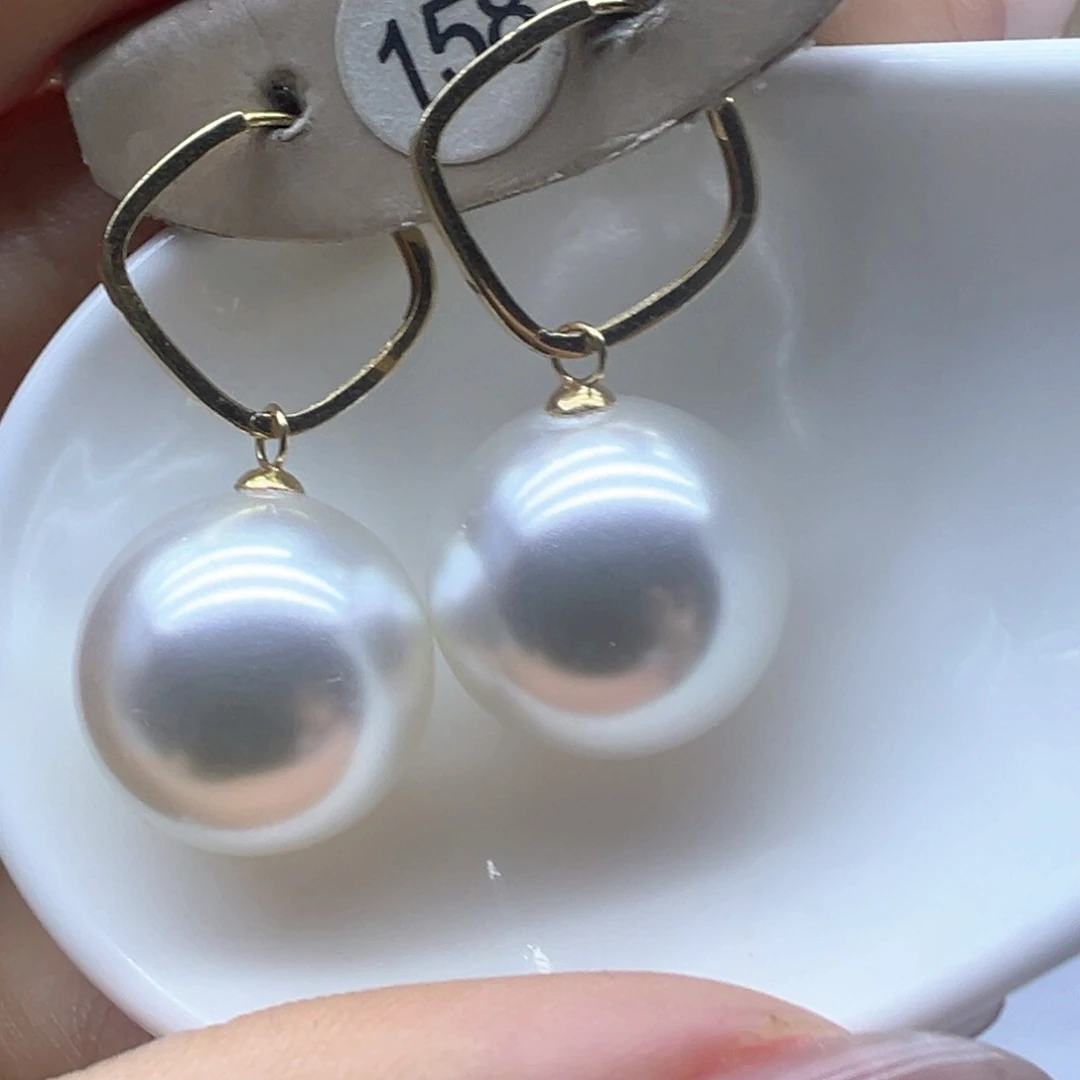 18K金镶嵌淡水珍珠耳饰