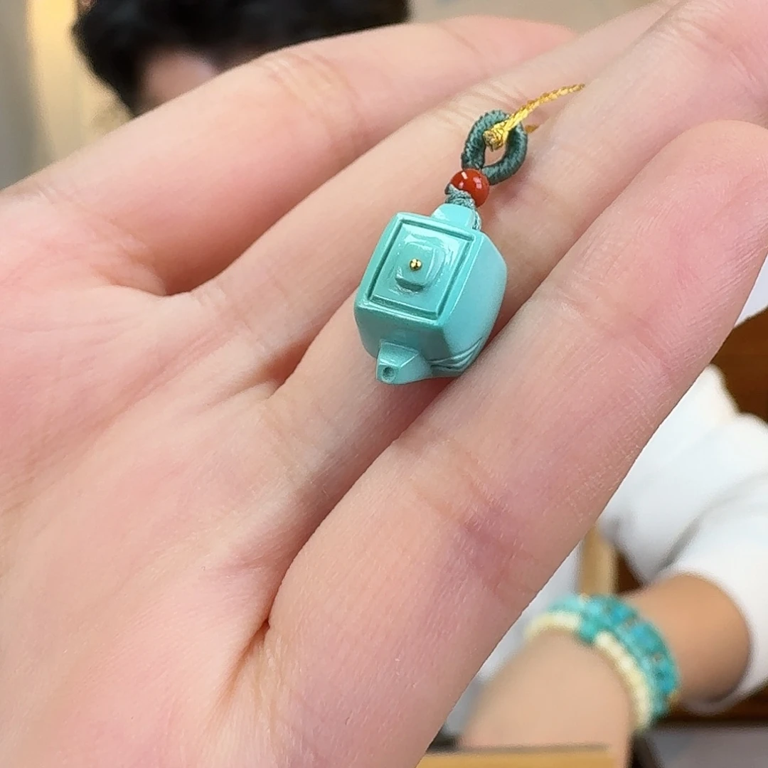 绿松石未镶嵌挂件