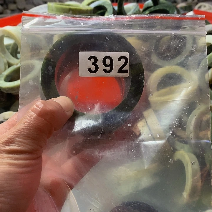 蛇纹石玉原未镶嵌