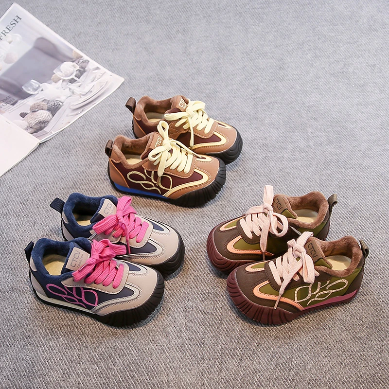 【班纳米菲】2025冬季新款加绒皮面儿童软底软面柔软舒适运动鞋