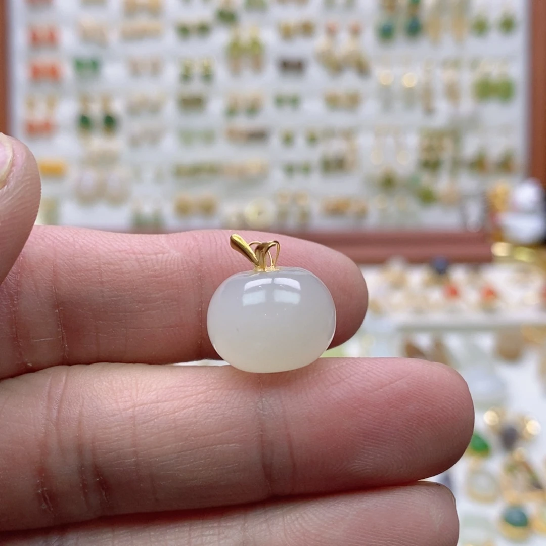 早***.和田玉银S925镶嵌耳饰