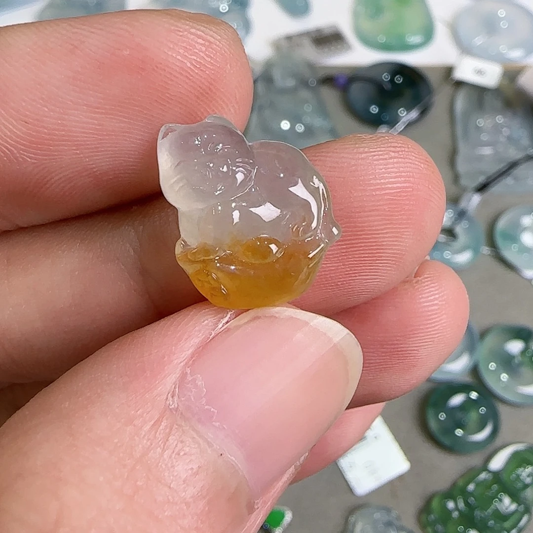 颈饰未镶嵌翡翠