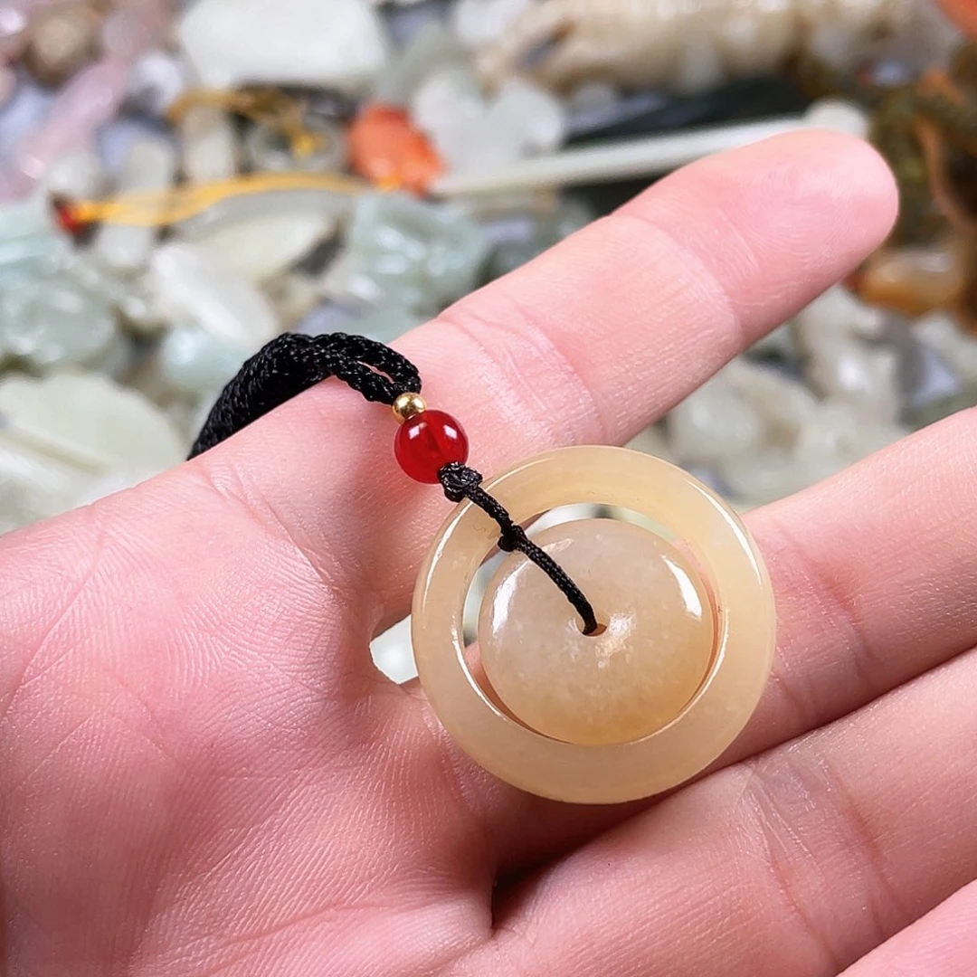 和田玉（糖玉）未镶嵌颈饰