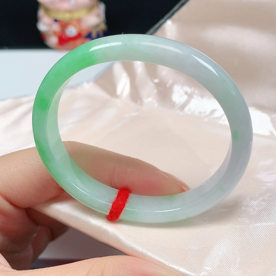 翡翠未镶嵌手镯1599贵妃