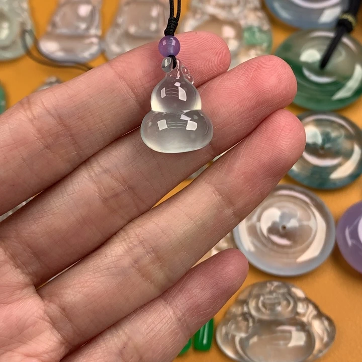 颈饰未镶嵌翡翠….