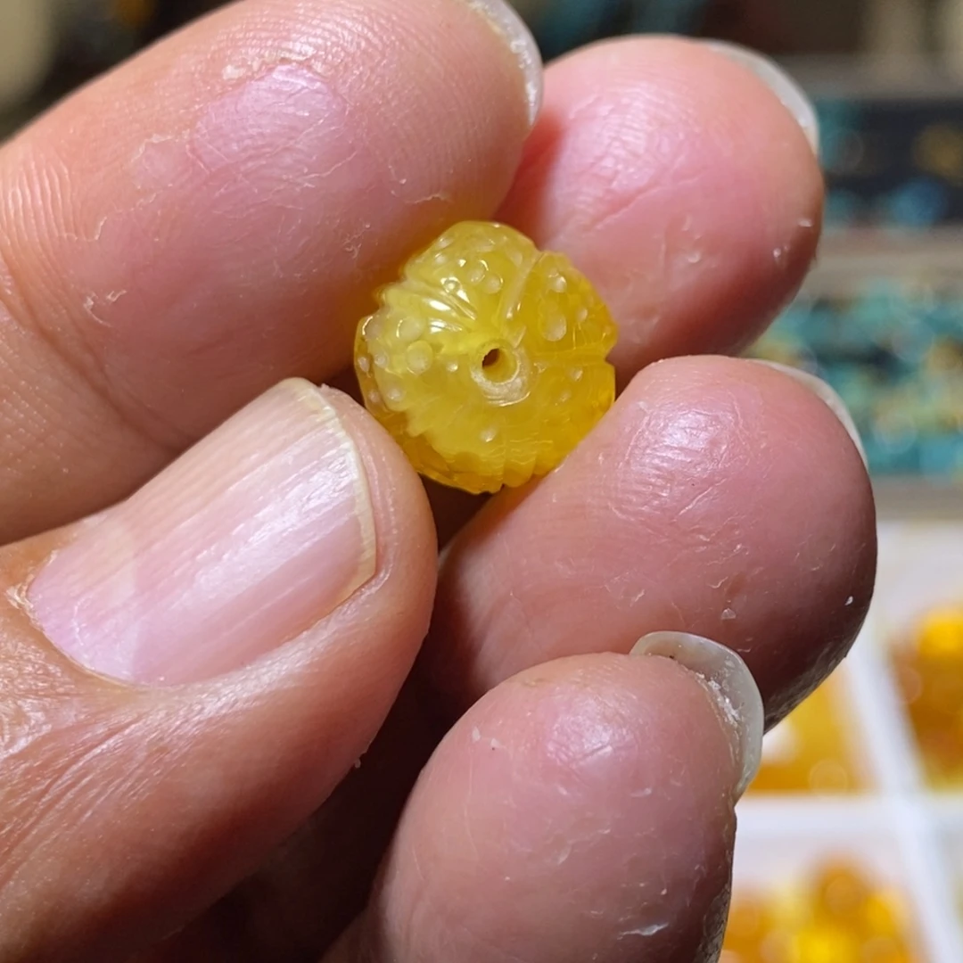 蜜蜡未镶嵌裸石配饰