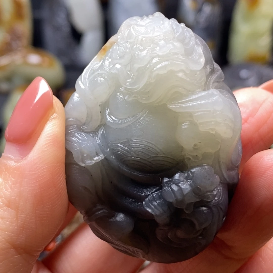 问***月和田玉未镶嵌挂件