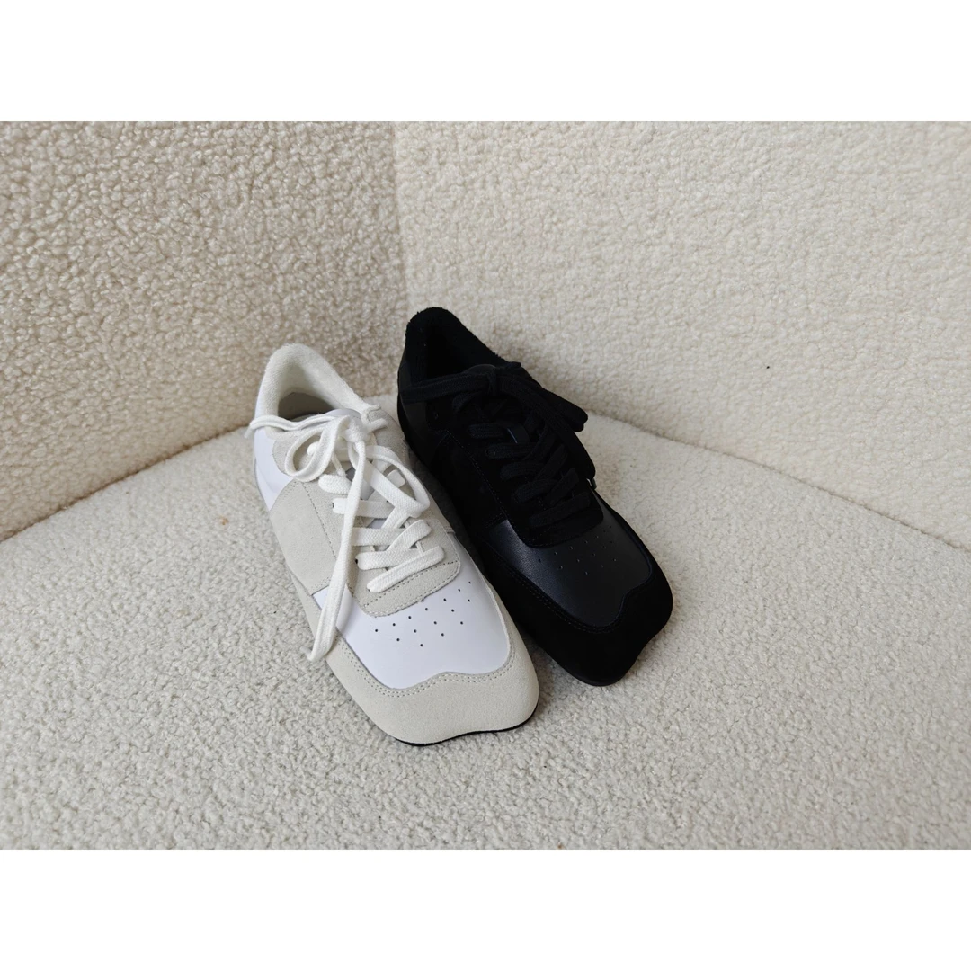 老王甄选 春季新款 百搭时尚个性女士平底休闲鞋