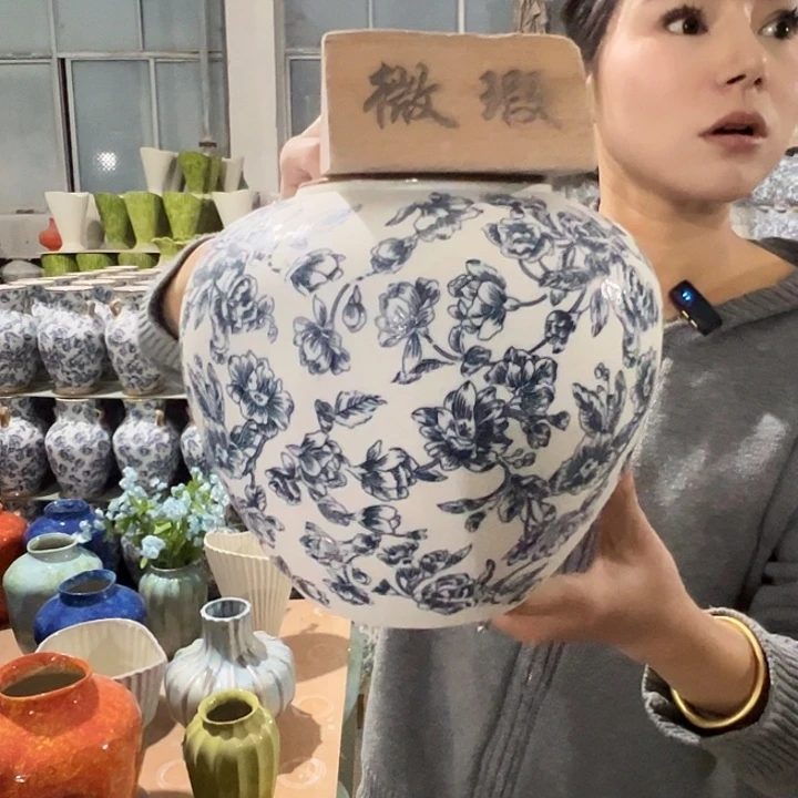 景德镇陶瓷花瓶微瑕