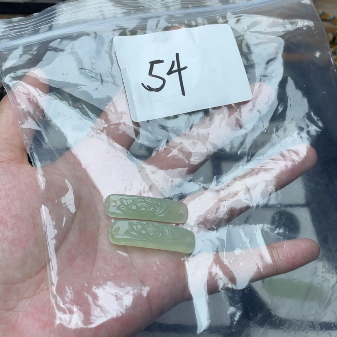 蛇纹石玉未镶嵌颈饰q****r