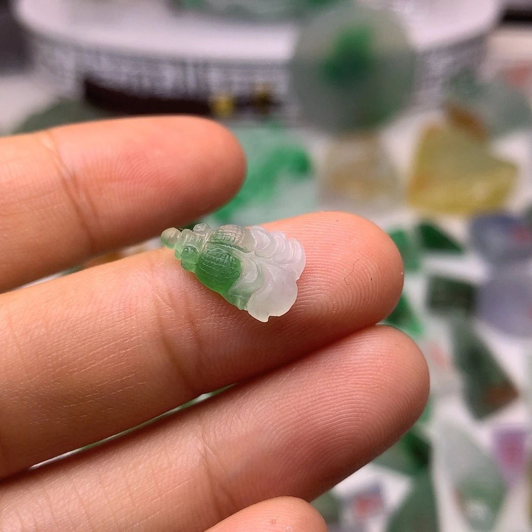 定制翡翠未镶嵌天然翡翠定制