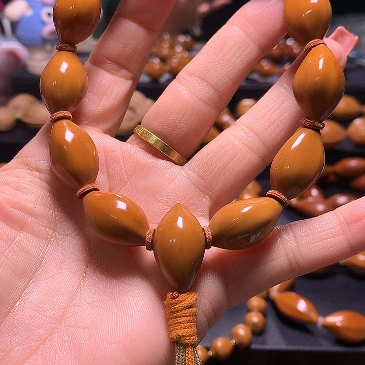 手串/手链橄榄核三花手串