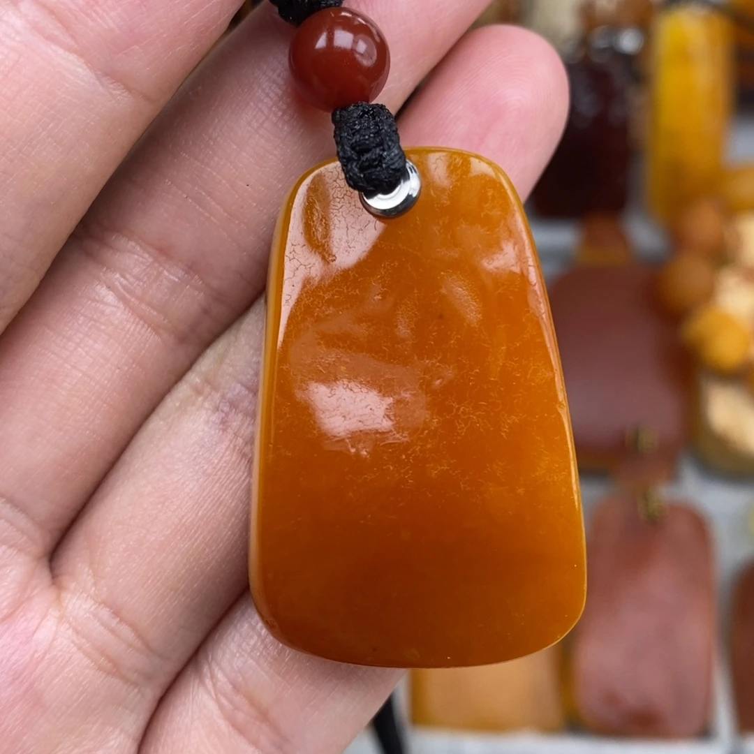 未镶嵌吊坠(赠链)琥珀