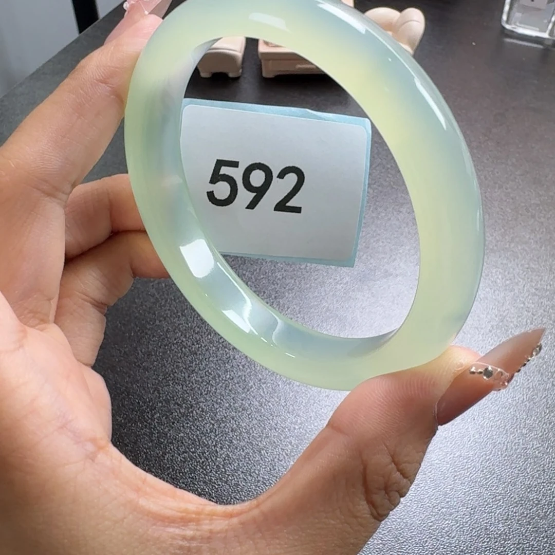 玛瑙/玉髓手镯未镶嵌?**甜592