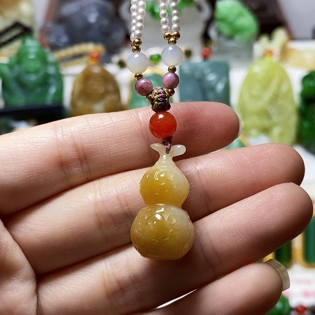 和田玉（糖玉）未镶嵌颈饰