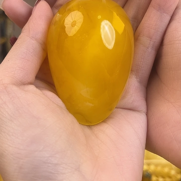 裸石琥珀未镶嵌40g鸡油黄焦皮水滴