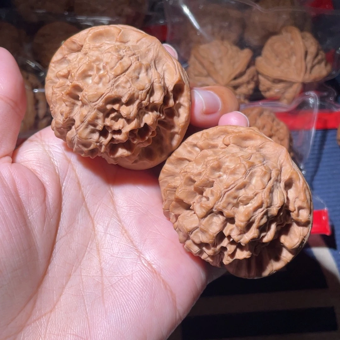 文玩核桃吊坠全品龙鼎52