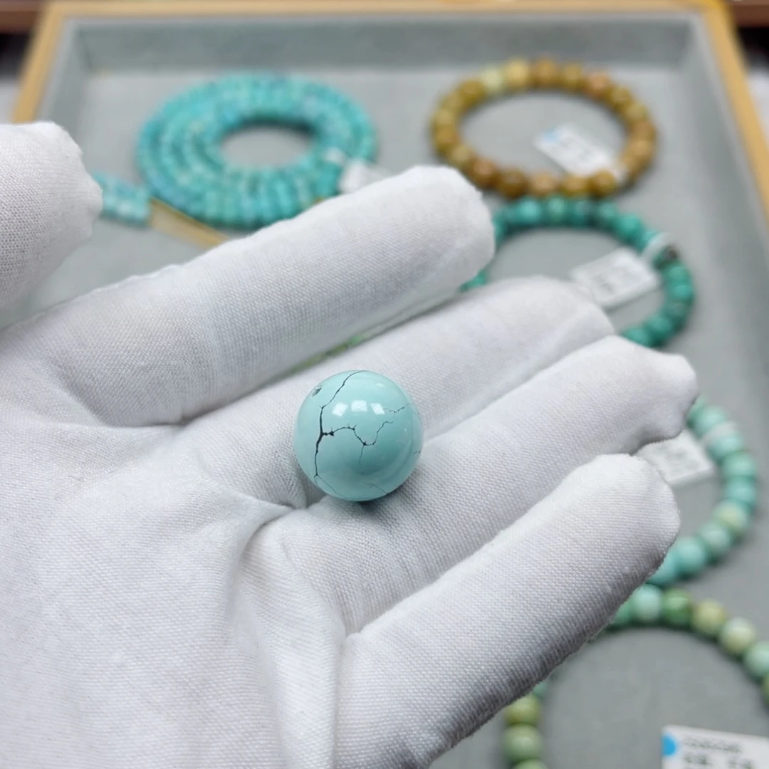 绿松石未镶嵌挂件