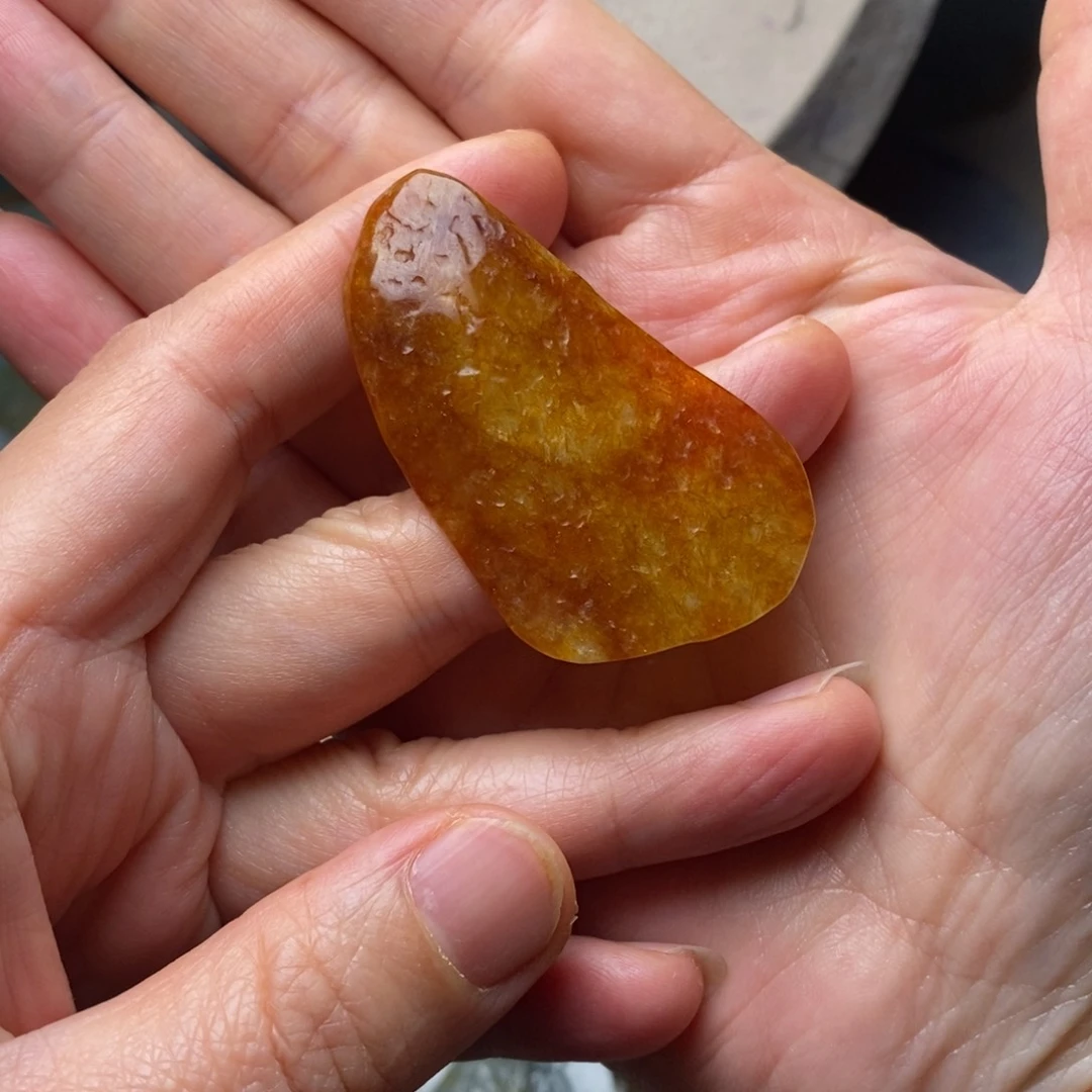 翡翠颈饰未镶嵌街**孩天然