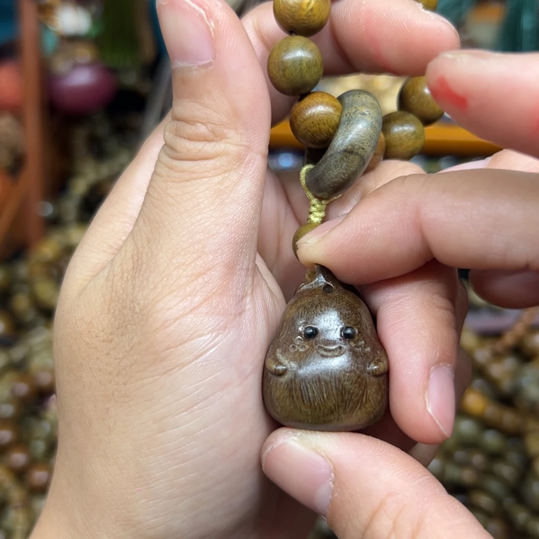 无事牌维腊木（绿檀）