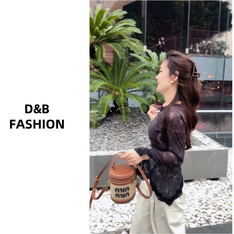 新款一字领花边不规则设计弹力蕾丝上衣8826-1