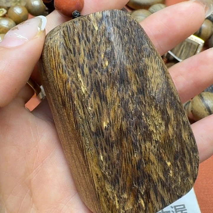 大叶紫檀（黑酸枝木类）