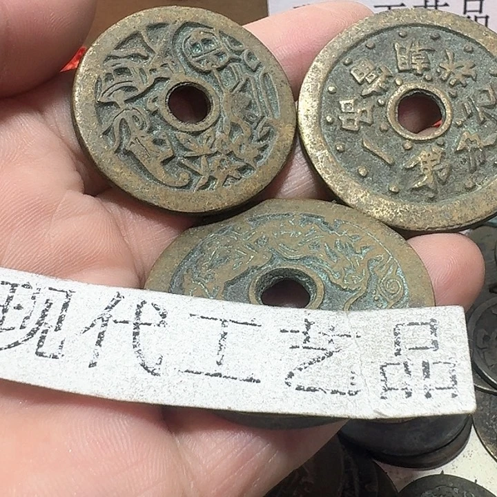 铜君*树现代工艺品花钱