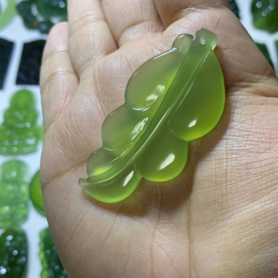 【闪购商品】未镶嵌蛇纹石玉颈饰