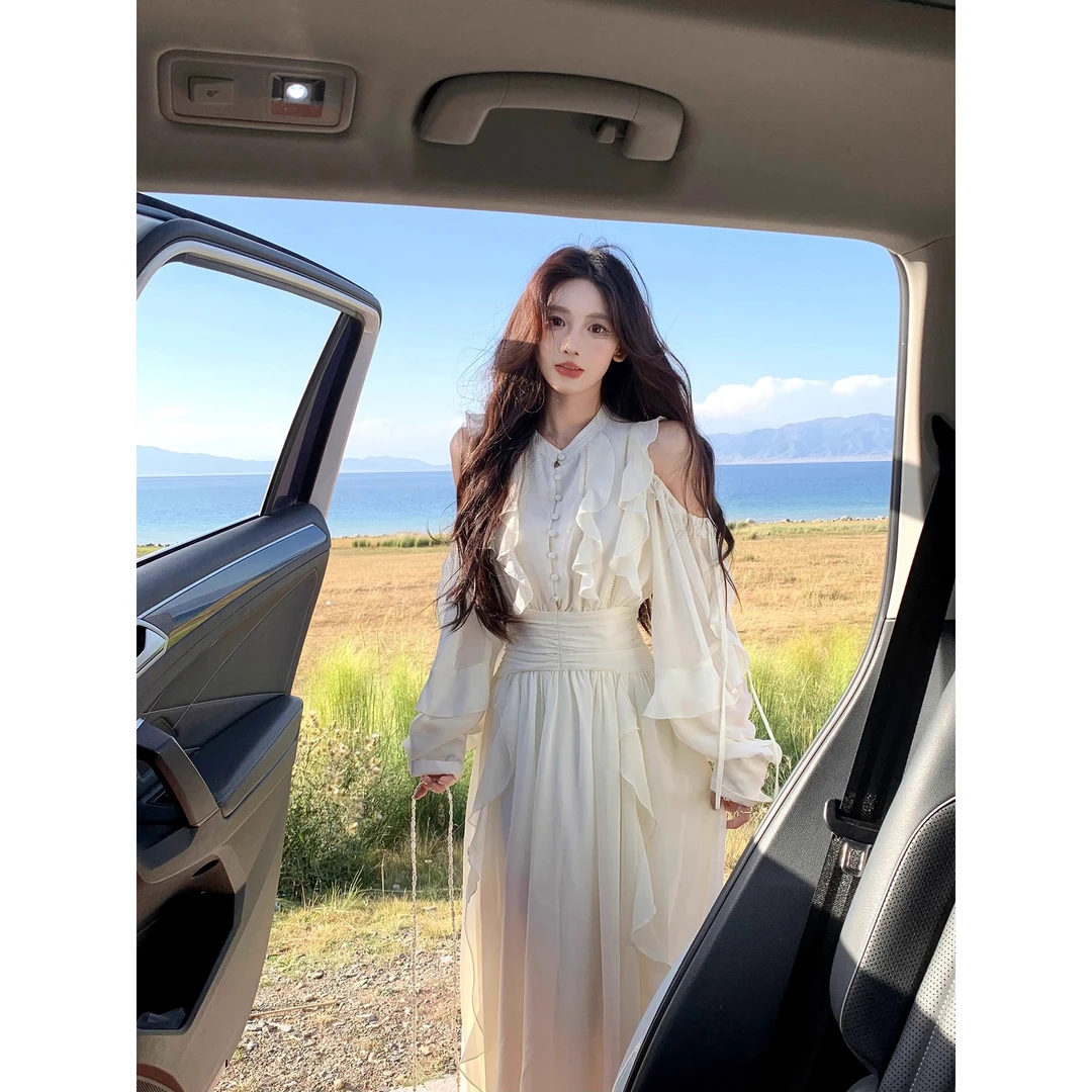 一颗甜桃yikett柔雾月光裙早秋露肩长袖连衣裙女度假连身裙子2054