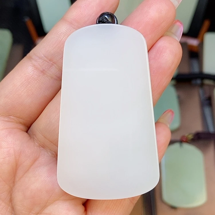 【闪购商品】颈饰未镶嵌和田玉