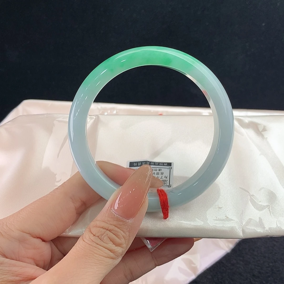 【闪购商品】未镶嵌手镯翡翠正62